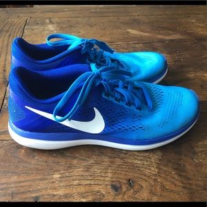 Blue Nike Fitsole shoes